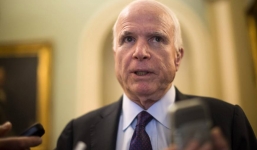  Ông McCain hối thúc sớm dỡ bỏ lệnh cấm vận vũ khí với Việt Nam